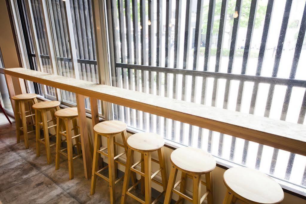 Hakata Gofukumachi Hostel Takataniya Fukuoka  Bagian luar foto
