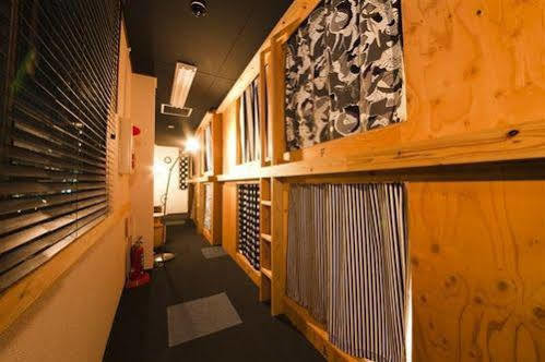 Hakata Gofukumachi Hostel Takataniya Fukuoka  Bagian luar foto